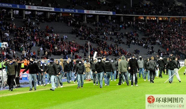  沃尔夫斯堡绝杀柏林赫塔逃离降级区  