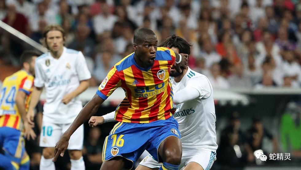 那不勒斯高位逼抢奏效限制对手组织进攻空间