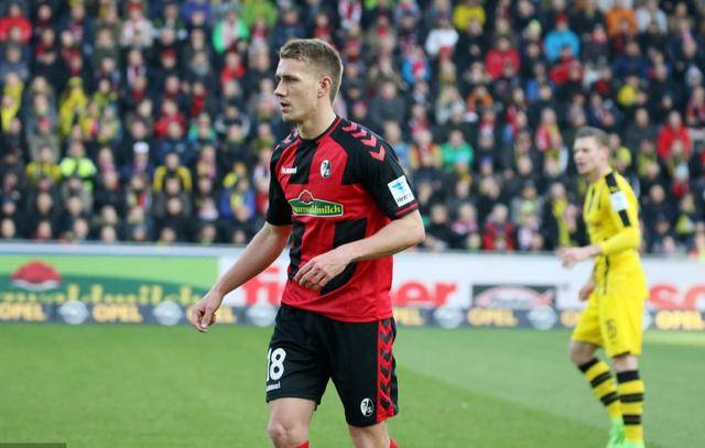 达姆施塔特整体配合默契,团队足球理念助力客场拿分